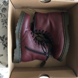 Dr. Martens (11 - US) Toddler 1460 Softy T Leather